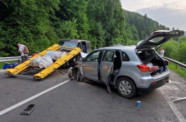 Унаслідок зіткнення Мitsubishi Asx та VW на Львівщині троє мешканців Закарпаття доставлені в лікарню (ФОТО)