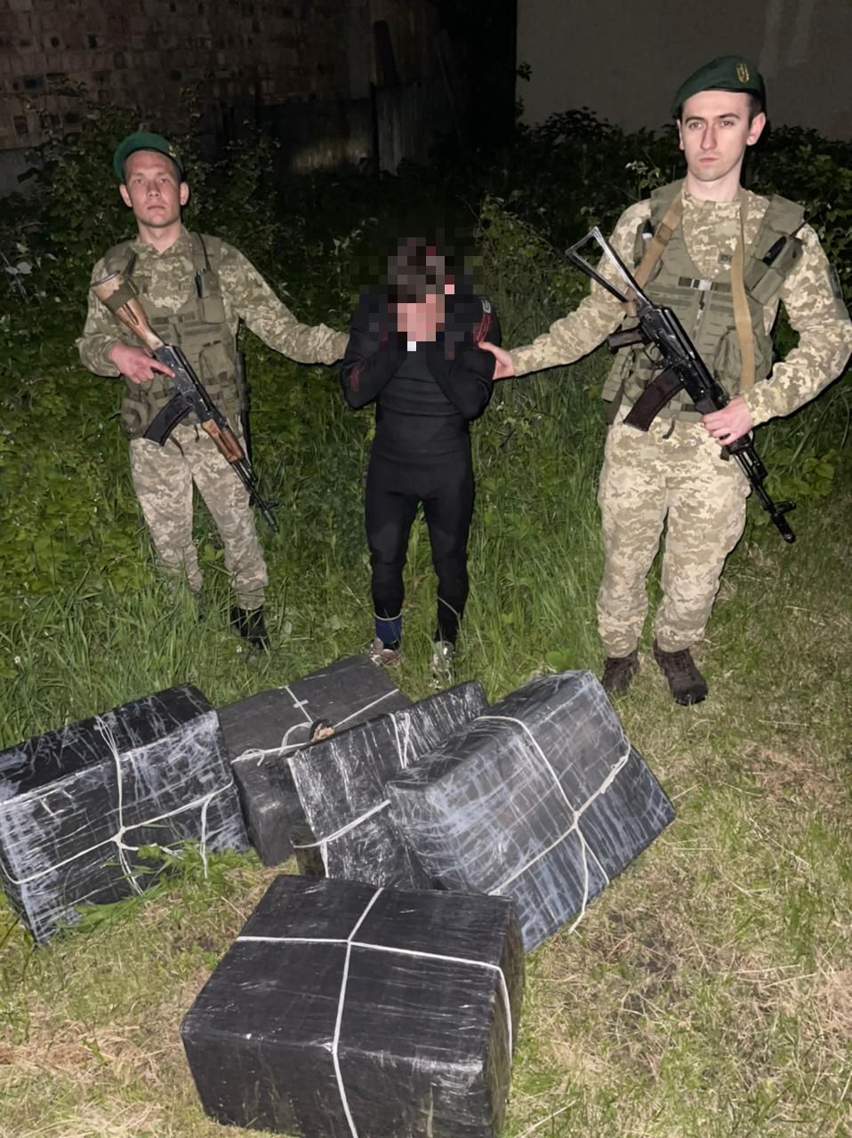 Спійманому поблизу річки на Закарпатті "водолазу-контрабандисту" суд присудив 10 діб арешту та 850 грн штрафу