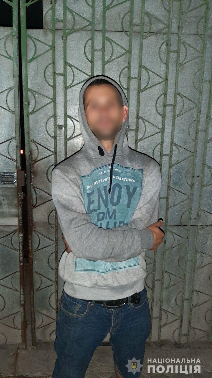В Ужгороді затримали двох раніше судимих чоловіків: один викрав велосипед, інший – обікрав кафетерій (ФОТО)