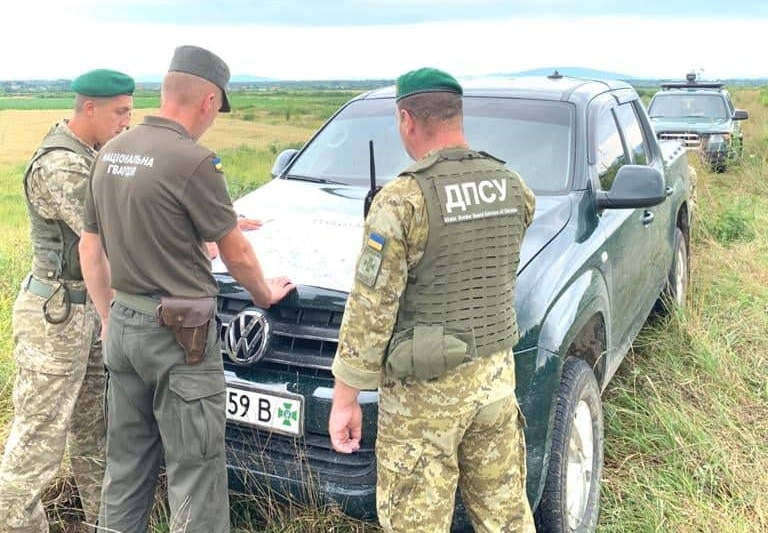 На Закарпатті до охорони держкордону до прикордонників долучилися нацгвардійці (ФОТО)