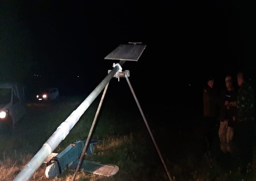 На Ужгородщині затримали безпілотник і трьох контрабандистів, що чекали його посадки (ФОТО)