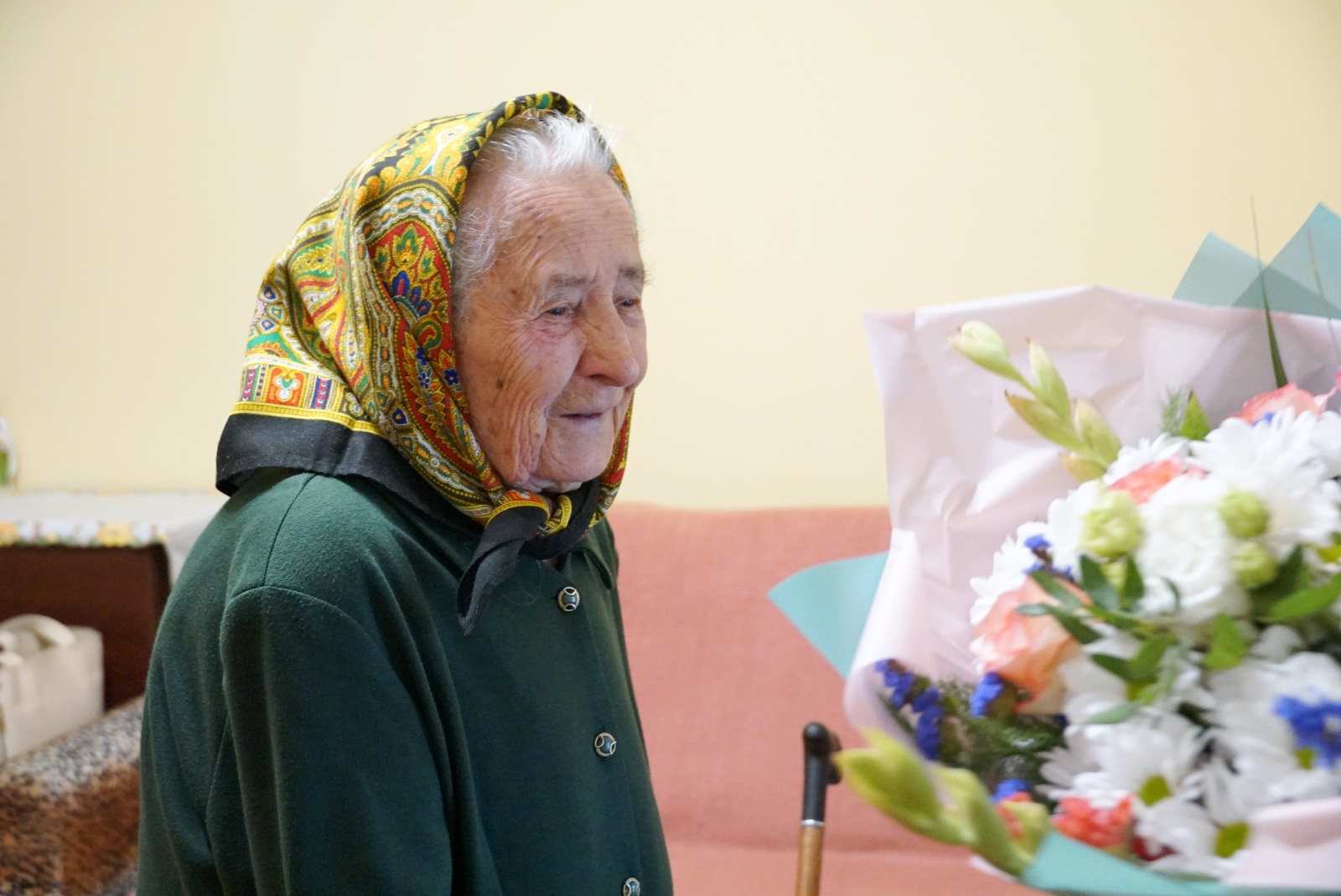 В Ужгороді привітали 100-літню ювілярку (ФОТО)