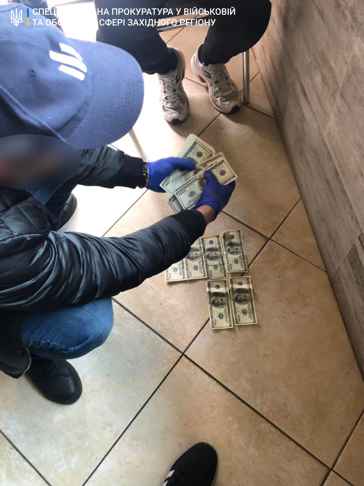 На Закарпатті у затриманого на хабарі прикордонника ще й вилучили амфетамін (ФОТО)
