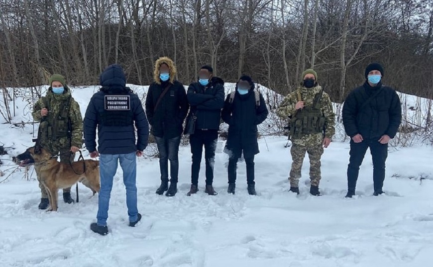 На Закарпатті затримали трьох нелегалів із Сомалі (ФОТО)