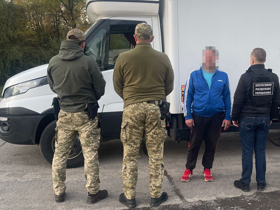 На Закарпатті виявили водія, що намагався перетнути кордон за фіктивними відомостями в системі "Шлях" (ФОТО)