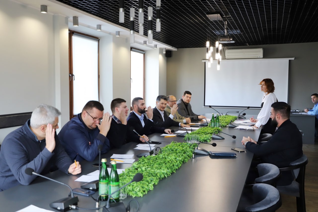 В Ужгороді зимовий одяг для підрозділів тероборони закуплять за спрощеною процедурою