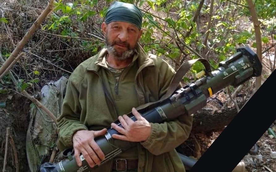 У Батраді на Берегівщині попрощалися з полеглим Героєм Юрієм Дубяковим (ФОТО)
