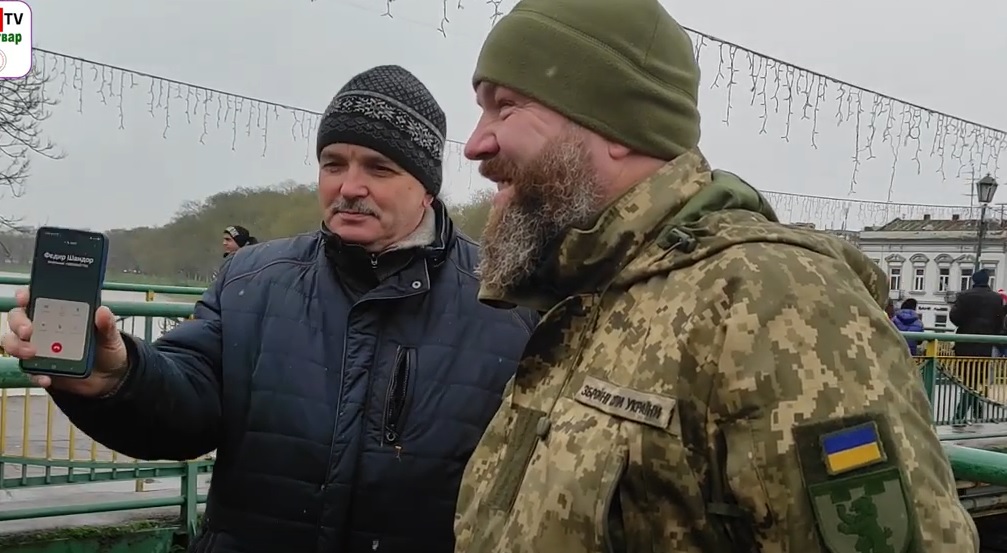 10-річчя "Вільних екскурсій": Владислав Товтин, приїхавши у відпустку з фронту, провів традиційну екскурсію Ужгородом (ВІДЕО)