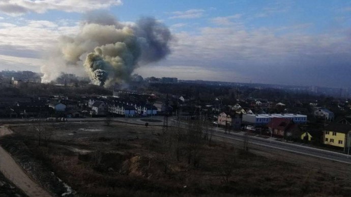 Пожежа у районі підірваного моста