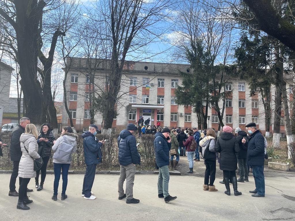 В Ужгороді охочі стати донорами крові можуть здійснити попередній запис
