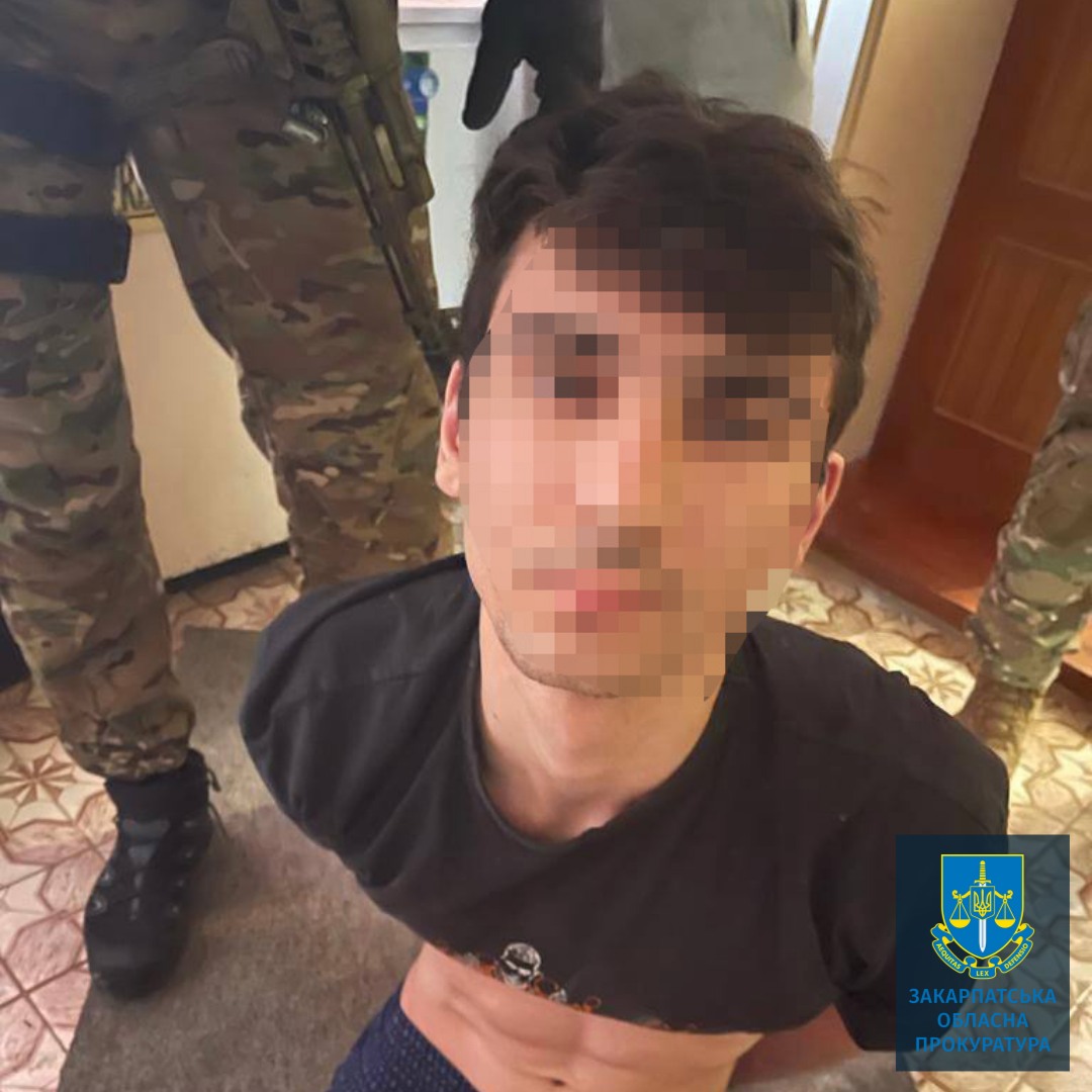На Закарпатті затримали киянина, який збирав і передавав ворогу фото з пересуванням техніки ЗСУ з її дислокацією (ФОТО)
