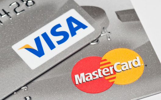 Visa та Mastercard повністю виходять з РФ та зупиняють транзакції