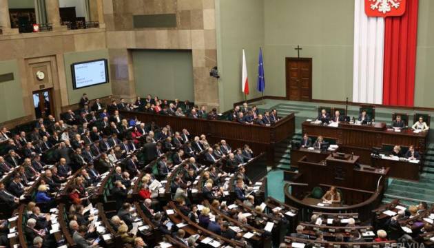 Польський Сейм офіційно визнав путіна військовим злочинцем
