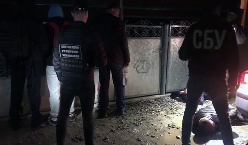 На Закарпатті затримали "ухилянтів" і їх переправників через кордон (ФОТО, ВІДЕО)