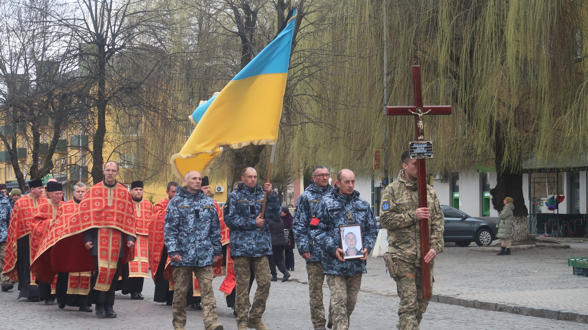 У Сваляві попрощалися з Антоном Бітлянином, що поліг у війні з Росією (ФОТО)