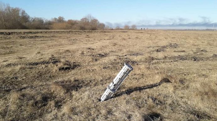 Ворог посилює позиції, штурмує Маріуполь, лякає білорусів – зведення Генштабу
