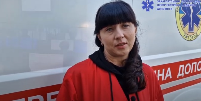 Фельдшерка з Чернігова вже місяць працює на Ужгородській "швидкій" (ВІДЕО)