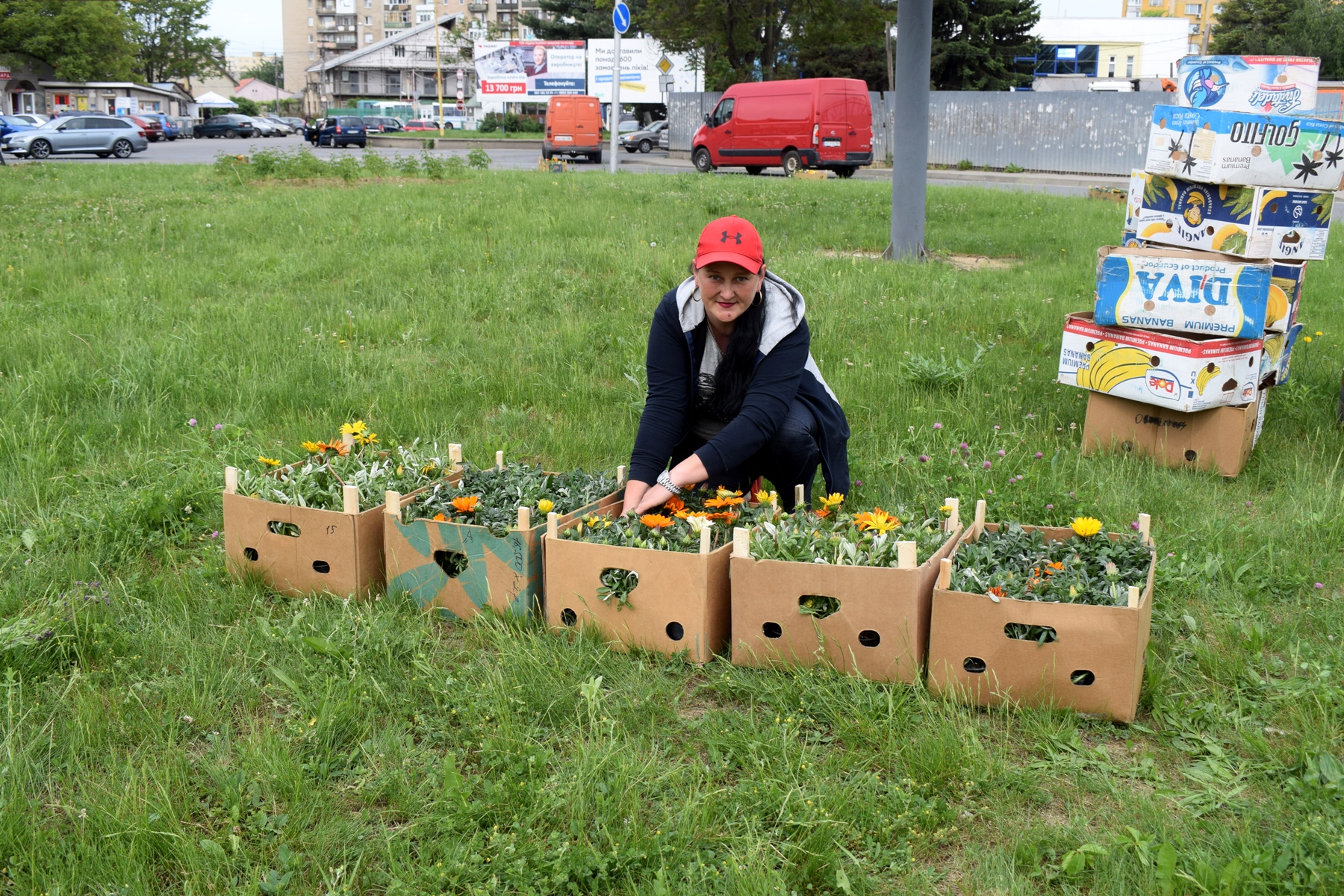 В Ужгороді тривають роботи із впорядкування території міста (ФОТО)