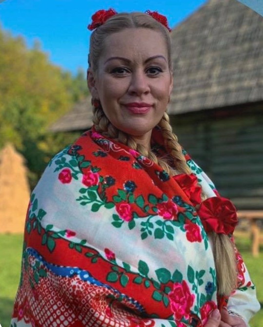 Закарпатський муздрамтеатр зіграє благодійну виставу для лікування акторки Кароліни Білак
