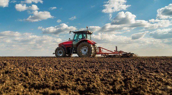 Для проведення посівної на Закарпатті зарезервували достатню кількість палива