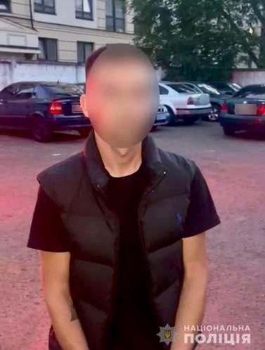 Директора АЗС на Закарпатті затримали за підозрою у привласненні понад 200 тис грн (ФОТО, ВІДЕО)