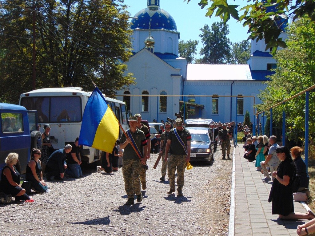 У Чопі попрощалися з полеглим у війні з росією Героєм Павлом Луценком (ФОТО)