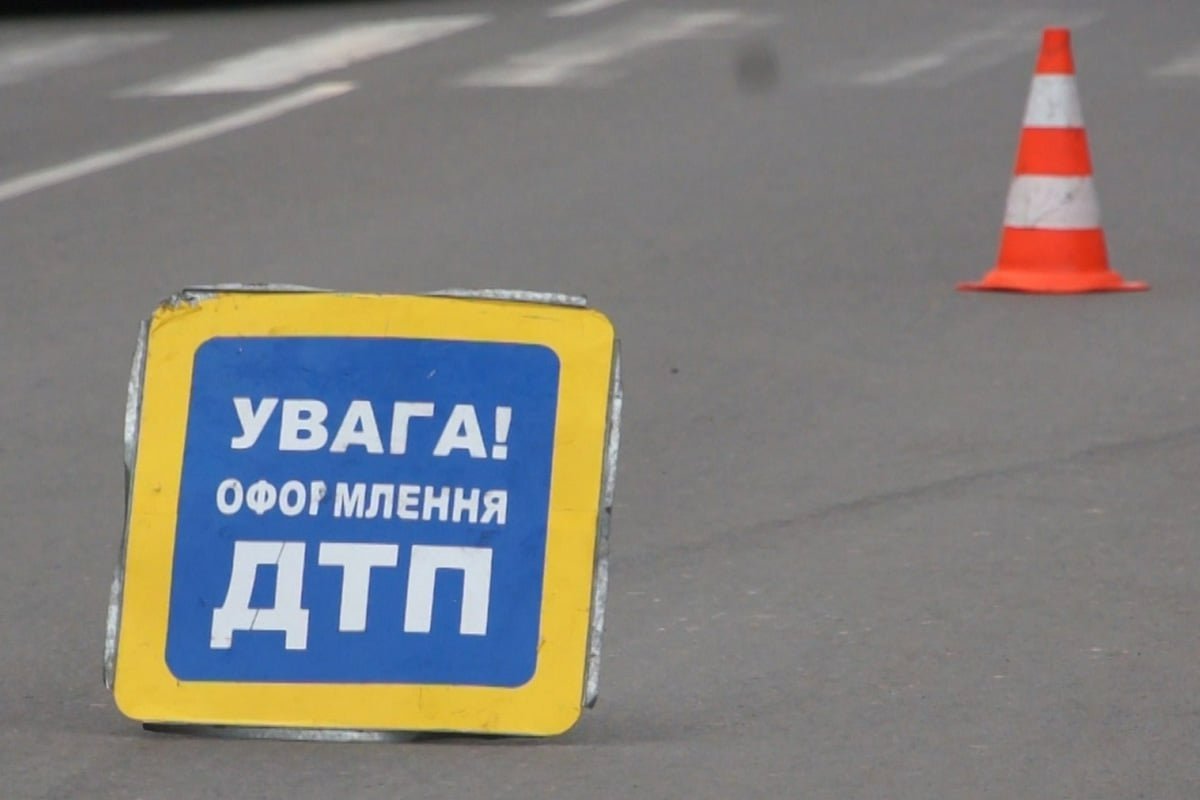 На Рахівщині авто злетіло у кювет: постраждали двоє дітей та двоє дорослих