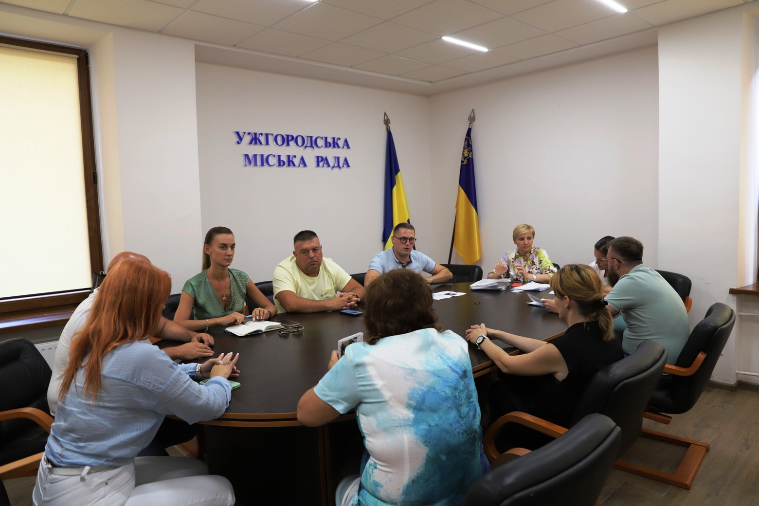 В Ужгороді хочуть демонтувати вивіску, незаконно встановлену в історичному центрі міста (ФОТО)