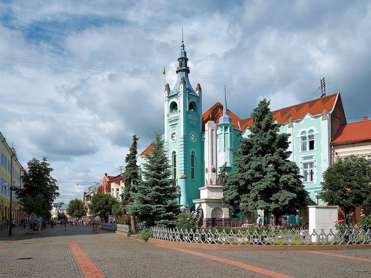 У Мукачеві відбудеться виставка-розпродаж від вихованців Центру дитячої та юнацької творчості