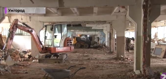 В Ужгороді старий завод перетворюють на житловий комплекс (ВІДЕО)