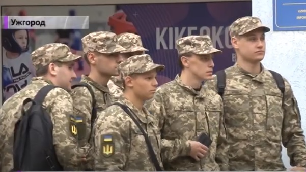Додатковий набір студентів проводять на кафедрі військової підготовки УжНУ (ВІДЕО)