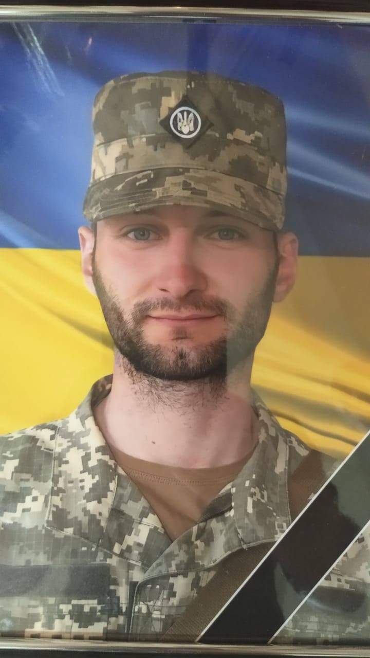 2 вересня у Мукачеві прощатимуться із полеглим у війні командиром розвідроти Василем Бабичем (ФОТО)
