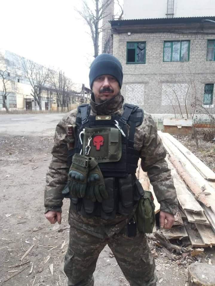 У Мукачеві попрощаються з полеглим у війні захисником Павлом Чорі (ФОТО)
