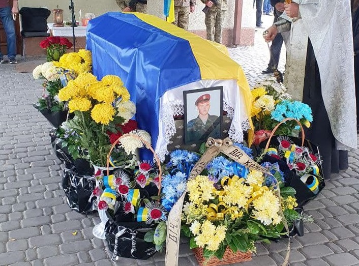 У Виноградові попрощалися з полеглим Героєм Іваном Попом (ФОТО, ВІДЕО)