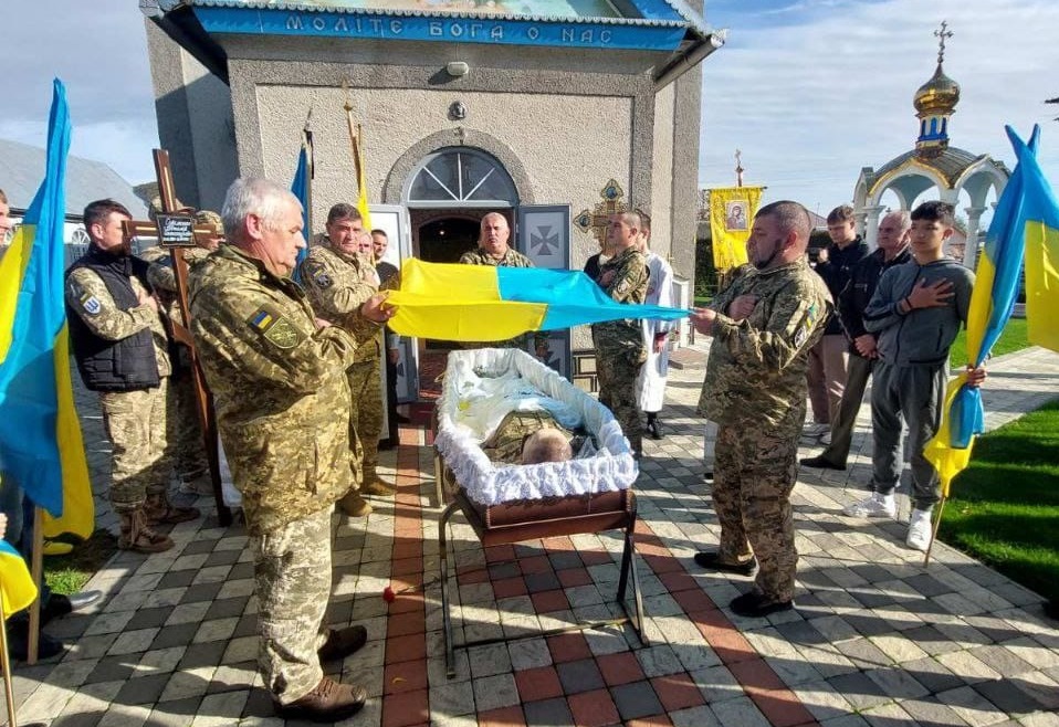 У Станові Верхньокоропецької громади провели в останню дорогу Віталія Софілканича (ФОТО)