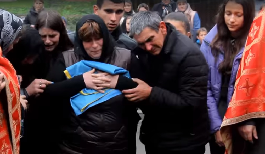 У Косівській Поляні на Рахівщині поховали  Героя Івана Лембака (ВІДЕО)