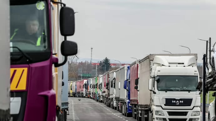 Словацькі перевізники вирішили таки заблокувати ПП "Вишнє Нємецьке – Ужгород"