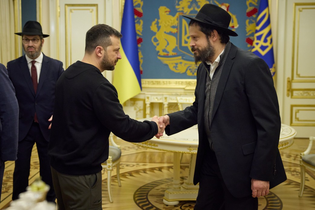 Головний рабин Ужгорода взяв участь у церемонії запалення ханукальних свічок в офісі Зеленського (ФОТО, ВІДЕО)