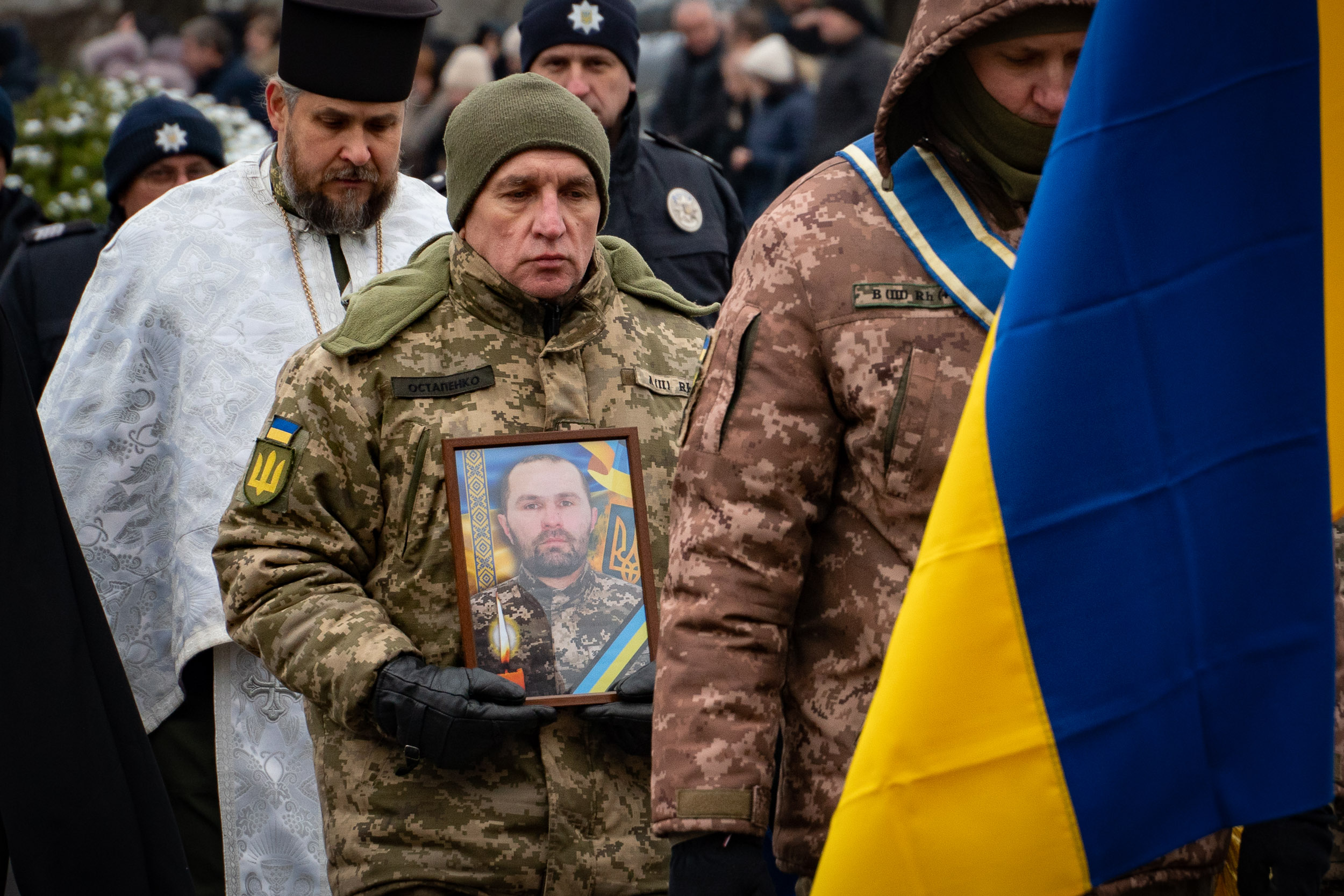 В Ужгороді попрощалися з полеглим Героєм Василем Росадою (ФОТО)