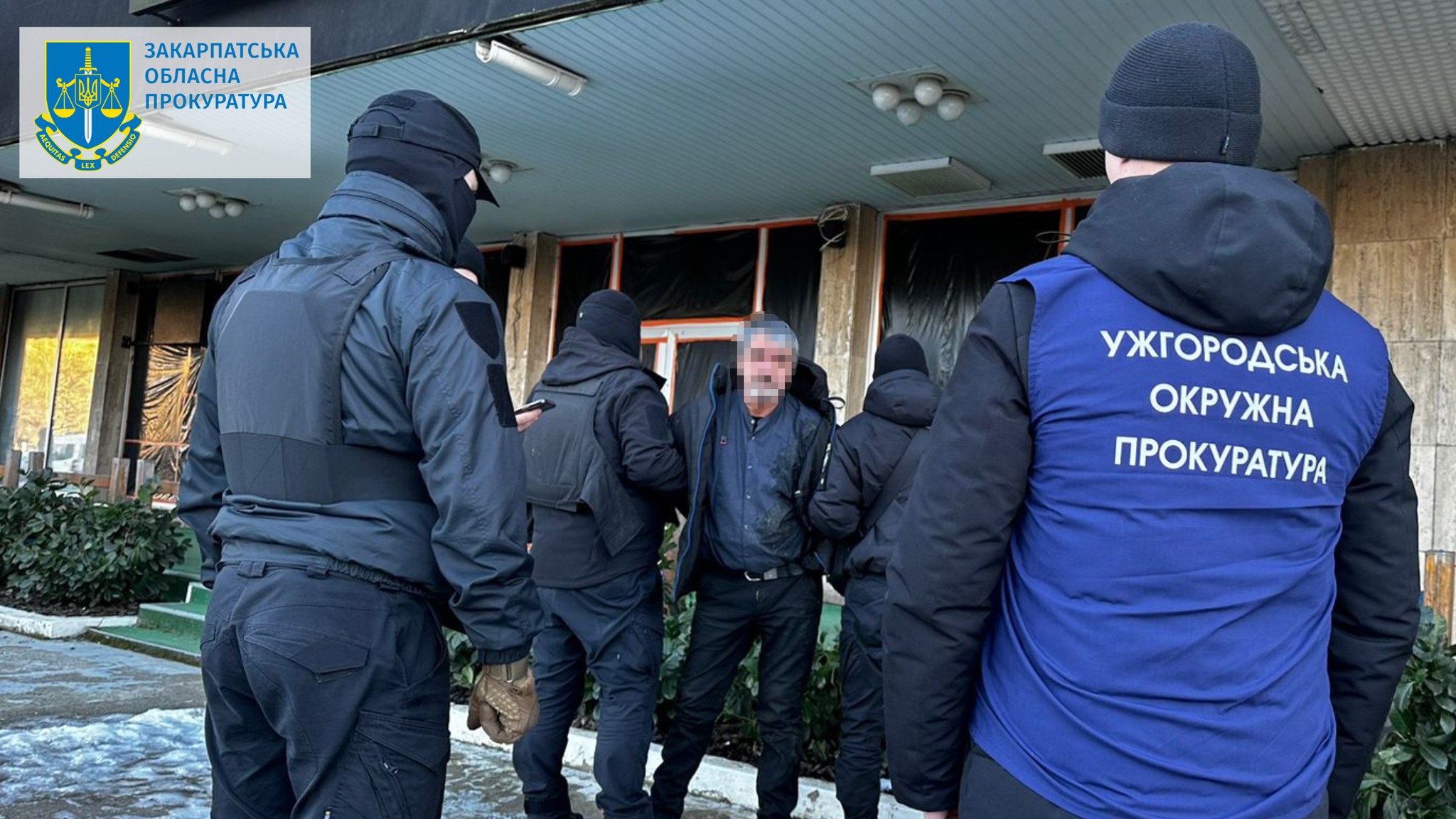 В Ужгороді на збуті вибухівки та боєприпасів викрили місцевого жителя, судимого більше десятка разів (ФОТО)
