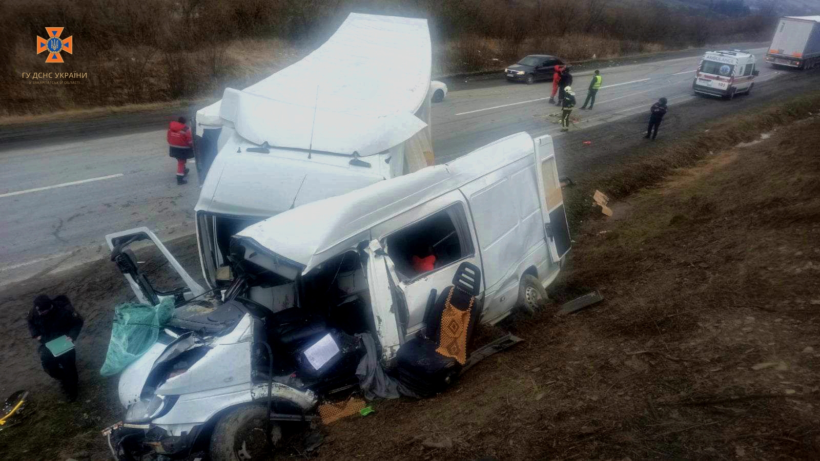 Рятувальники про трагічну ДТП на Закарпатті: 4 загиблих, серед яких – дитина (ФОТО)