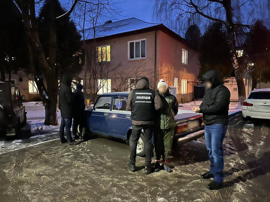 У Рахові викрили чоловіка, що розповсюджував наркотики (ФОТО)