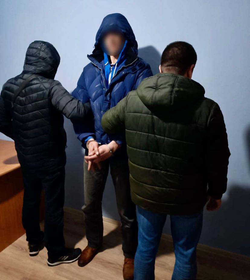 У Сваляві під час продажу метамфетаміну затримали наркоторговця (ФОТО)