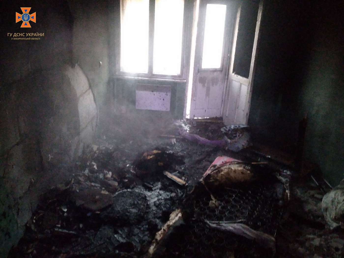 В Ужгороді на пожежі виявили тіло чоловіка