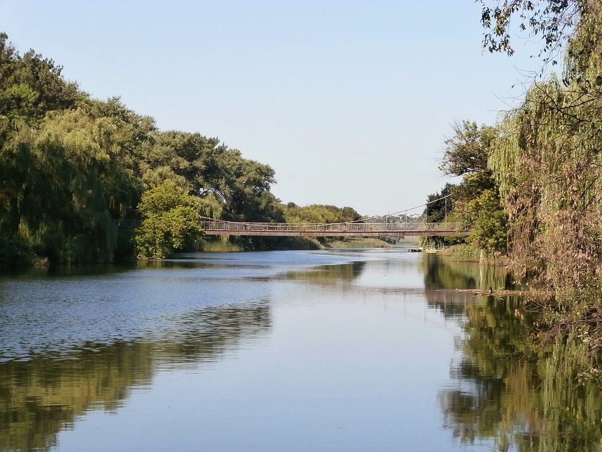 На Тячівщині жінка впала з моста в річку