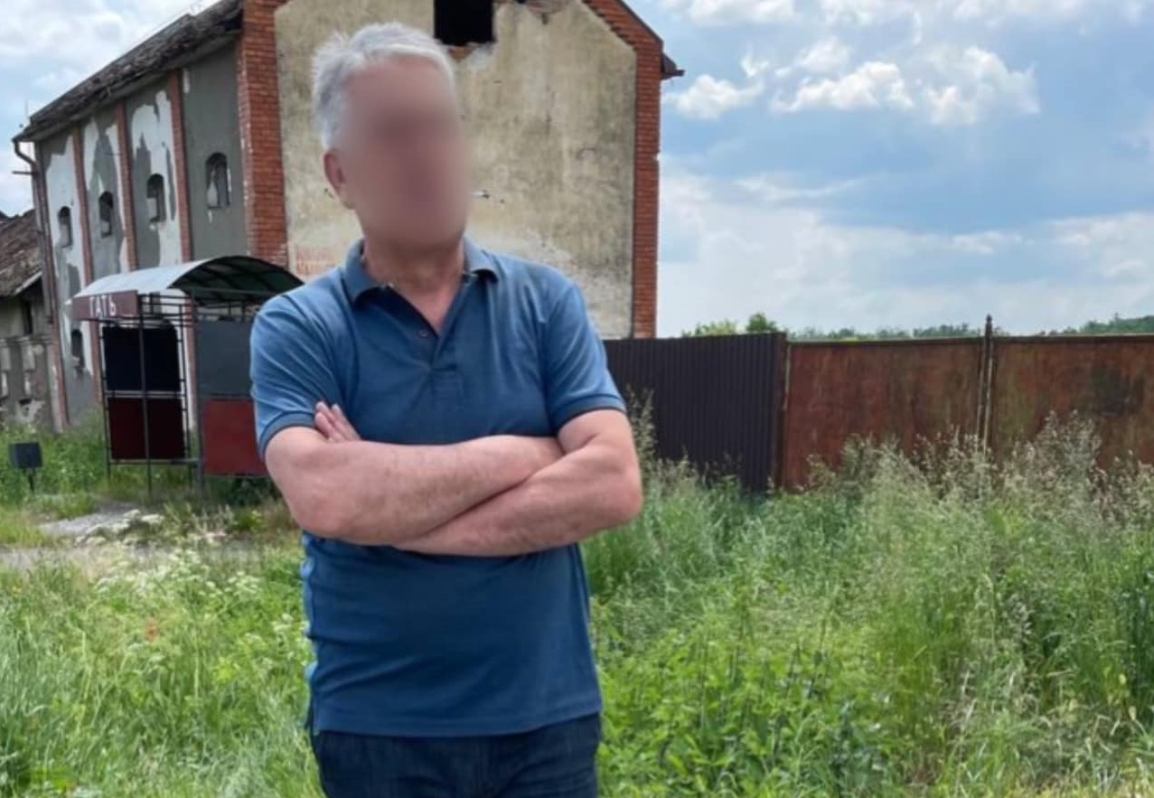На Берегівщині водій-"гонщик" вкинув в авто патрульним 200 грн хабаря (ФОТО)