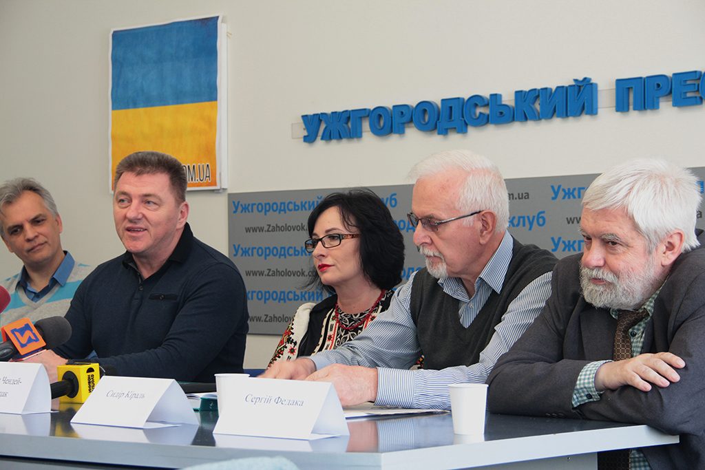 В Ужгороді презентували антологію Всеукраїнського конкурсу малої прози ім. Чендея (ФОТО)