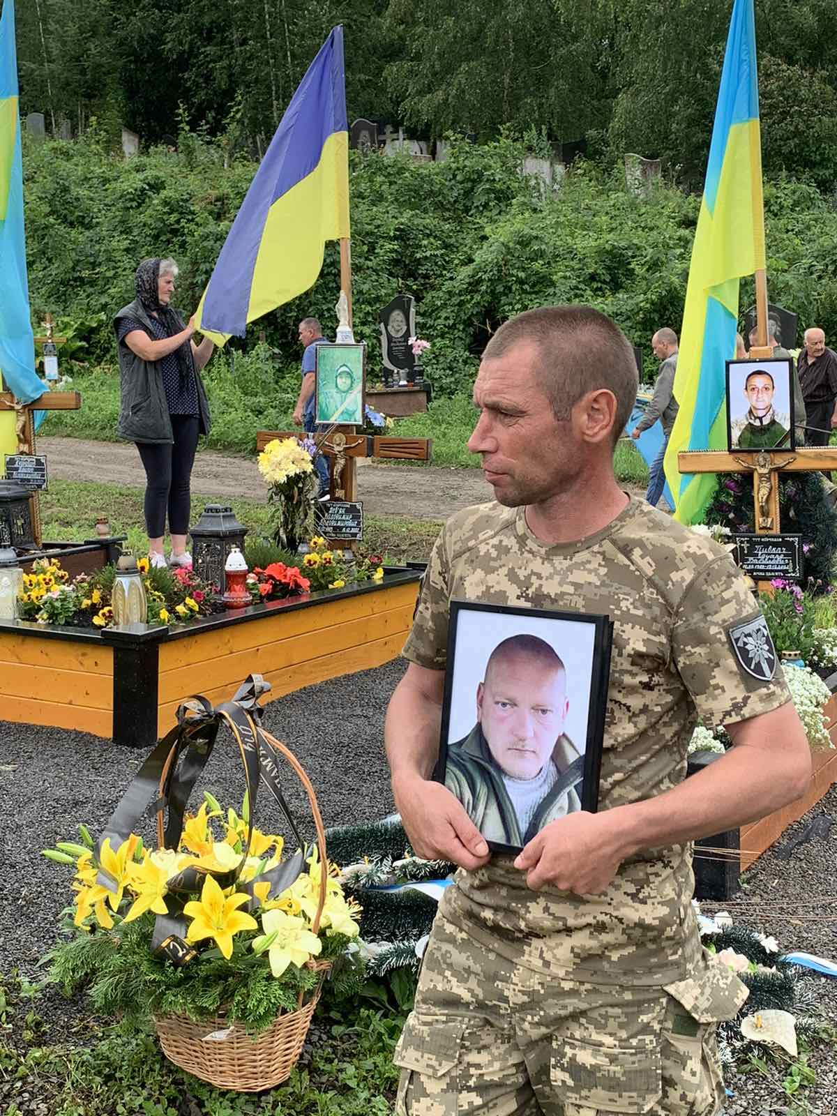 У Сваляві провели в останню путь полеглого у війні Олександра Кисельова (ФОТО)