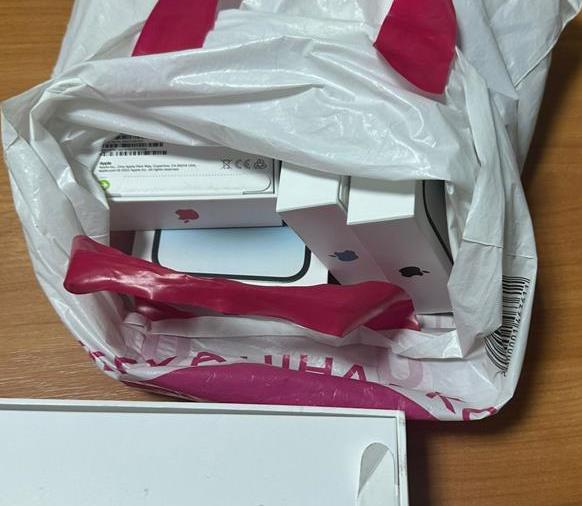 2 мешканки Тячівщини позбулися на кордоні незадекларованої сучасної техніки на кілька тисяч євро (ФОТО)