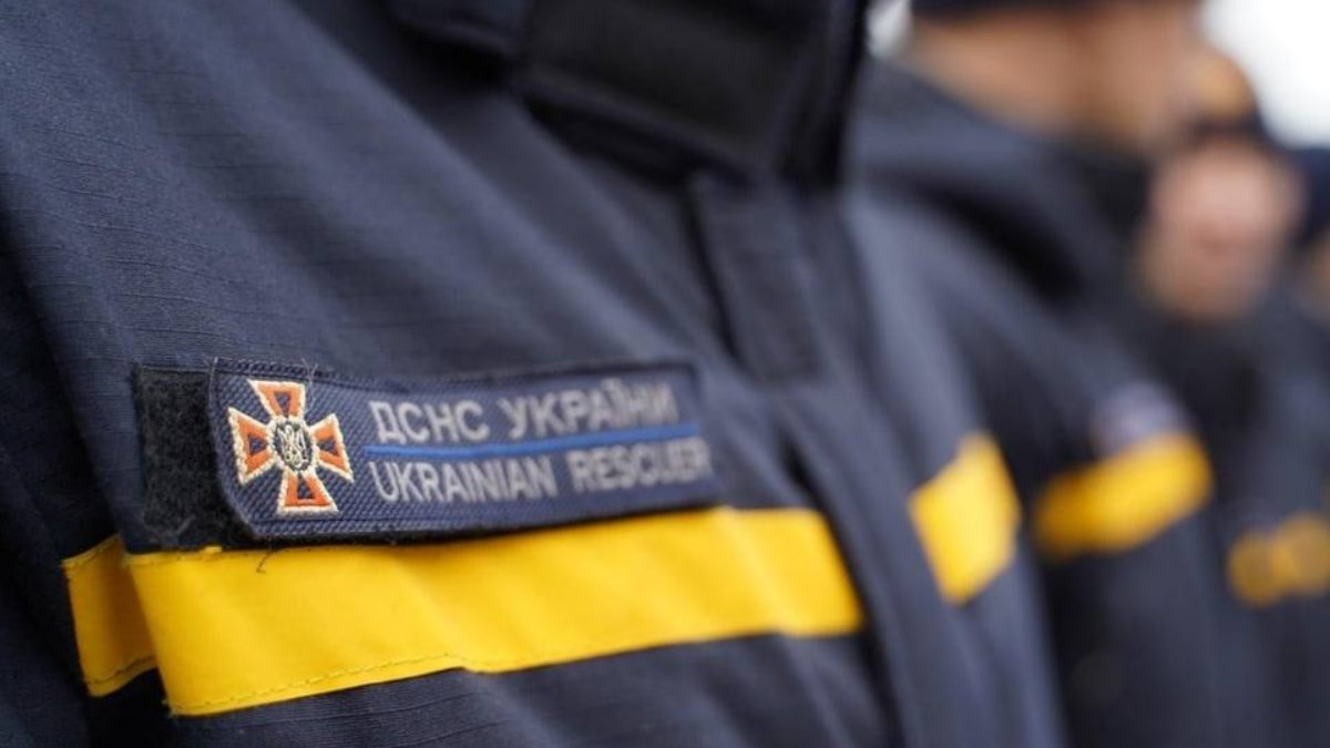 Закарпатські ДСНСники заплатять 900 тисяч за ремонт санвузлів з невідомим інвентарем на двох поверхах казарми
